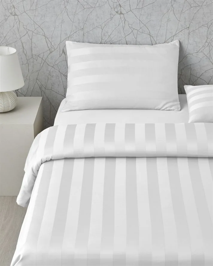 Deluxe Çizgili Pamuk Saten Çift Kişilik Çarşaflı Nevresim Takımı 200x220 cm Beyaz